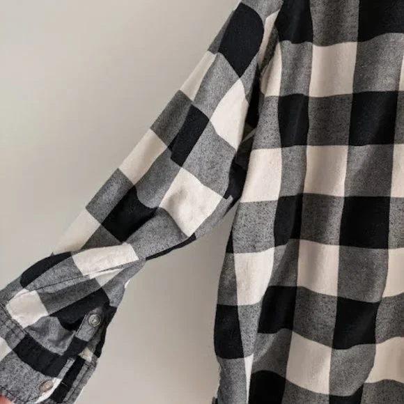 Universal Thread Black and White Flannel Button Down Size XXL - Picture 6 of 9